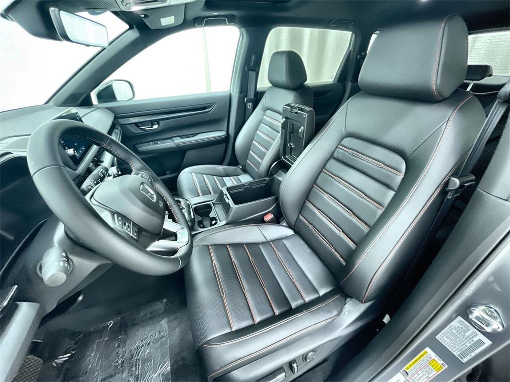 new 2026 Honda CR-V Hybrid car, priced at $38,698