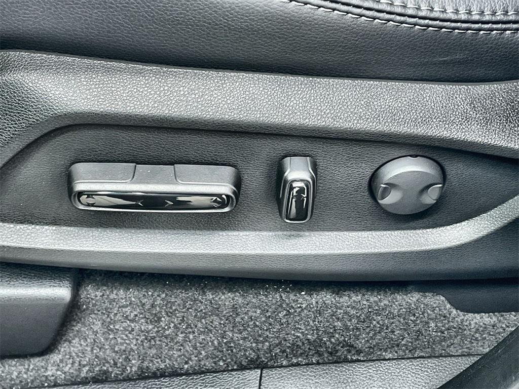 new 2025 Honda Pilot car, priced at $47,825