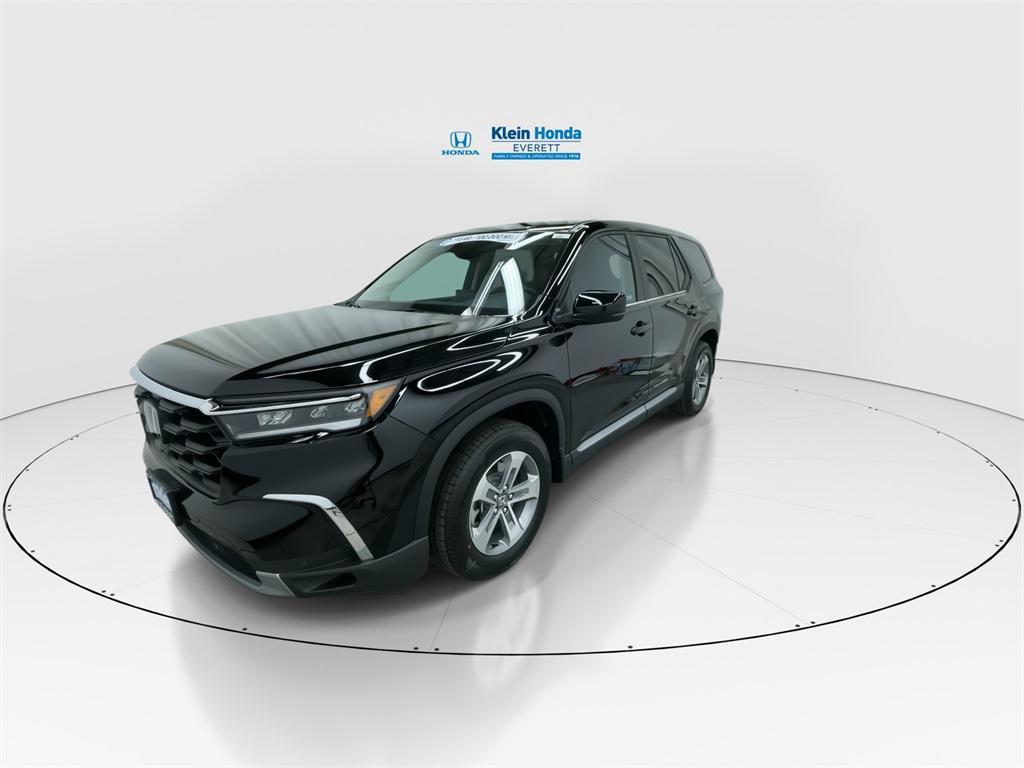 new 2025 Honda Pilot car, priced at $47,825