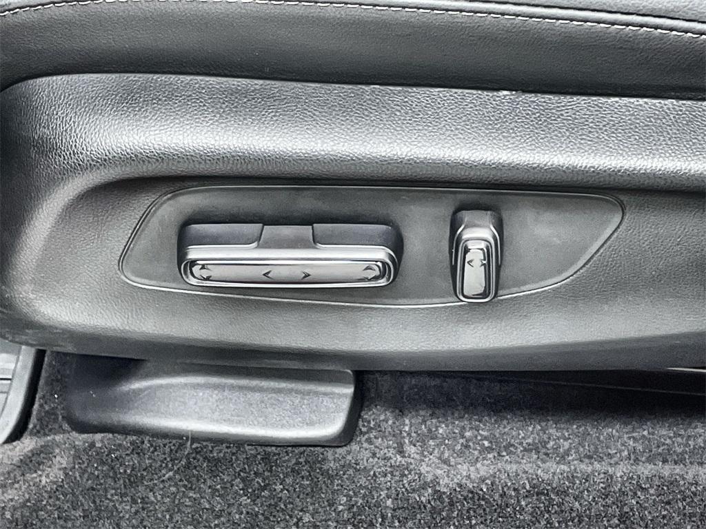 used 2025 Honda HR-V car, priced at $27,699