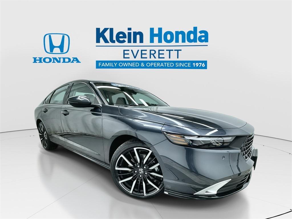 new 2025 Honda Accord Hybrid car, priced at $40,495
