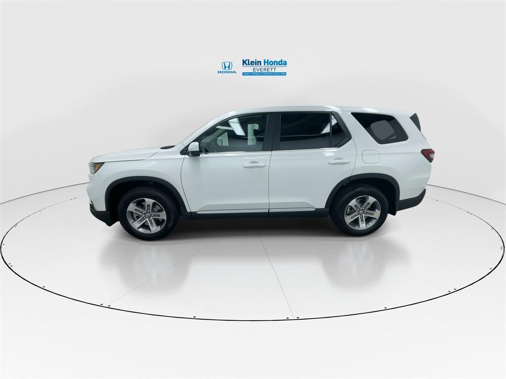 new 2025 Honda Pilot car, priced at $47,550