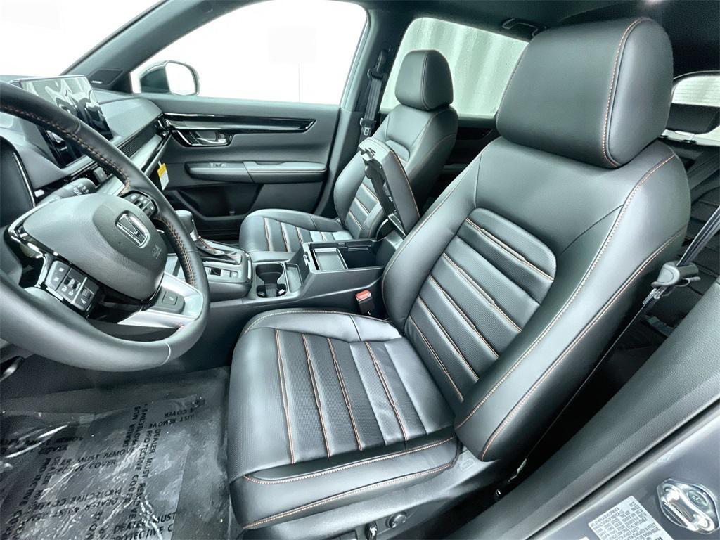 new 2026 Honda CR-V Hybrid car, priced at $43,700
