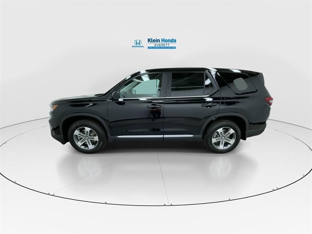 new 2025 Honda Pilot car, priced at $44,698