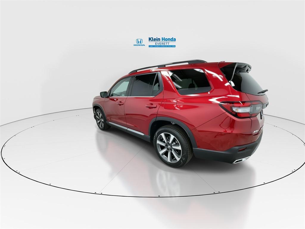new 2025 Honda Pilot car, priced at $52,279