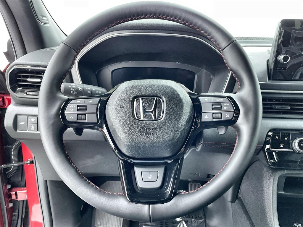 new 2025 Honda Pilot car, priced at $57,260
