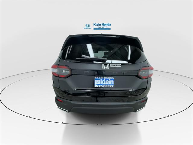 new 2025 Honda Pilot car, priced at $56,030