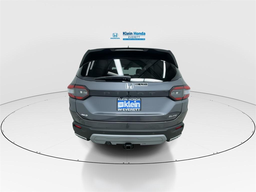 new 2025 Honda Pilot car, priced at $52,429