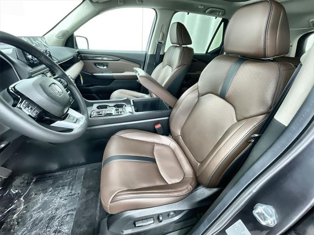 new 2025 Honda Pilot car, priced at $56,250