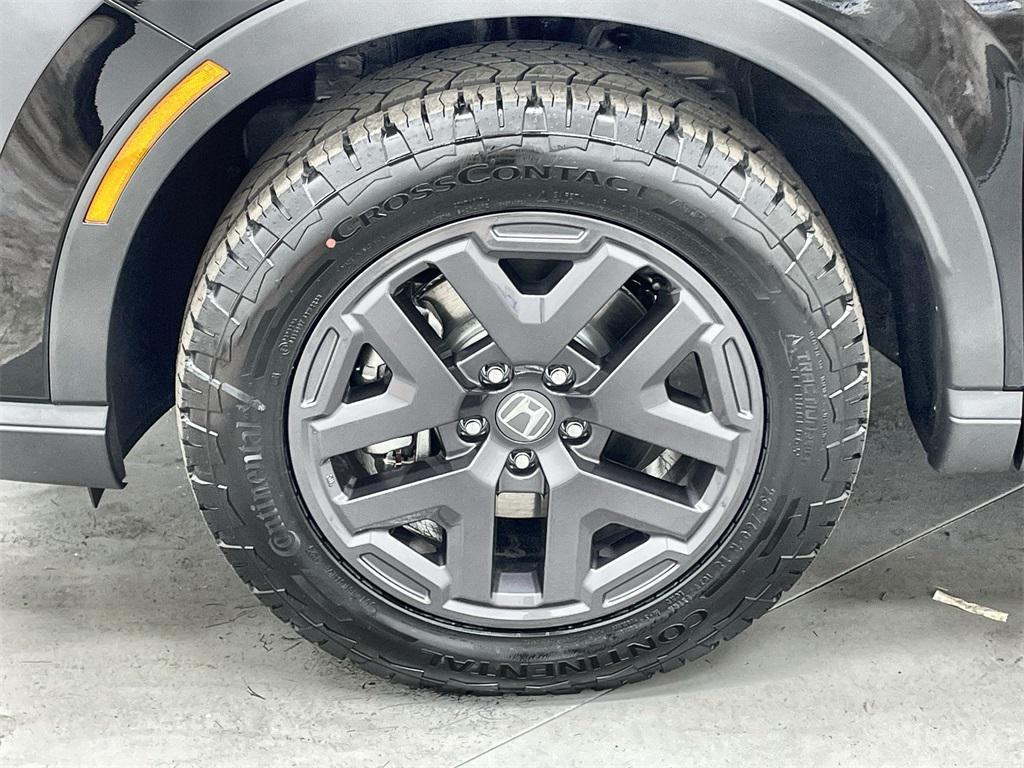 new 2026 Honda CR-V Hybrid car, priced at $37,498