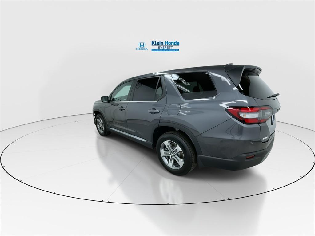 new 2025 Honda Pilot car, priced at $47,780