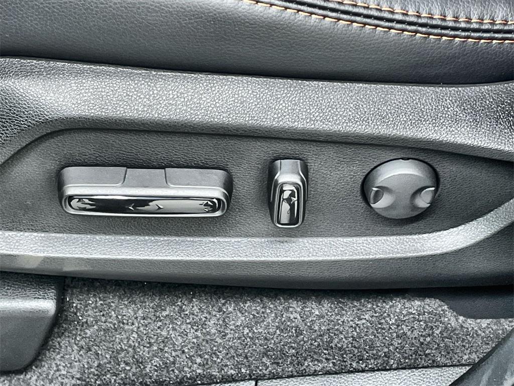 new 2025 Honda Pilot car, priced at $50,895