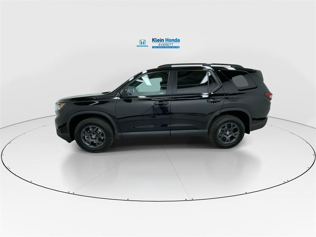 new 2025 Honda Pilot car, priced at $50,895