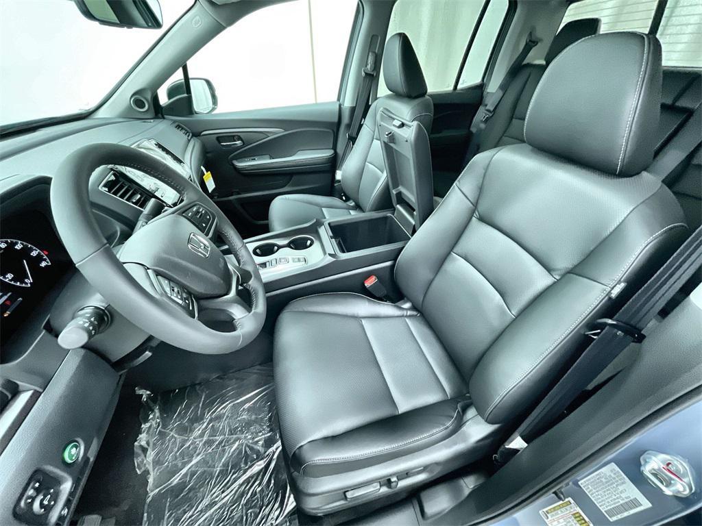 new 2025 Honda Ridgeline car, priced at $40,912