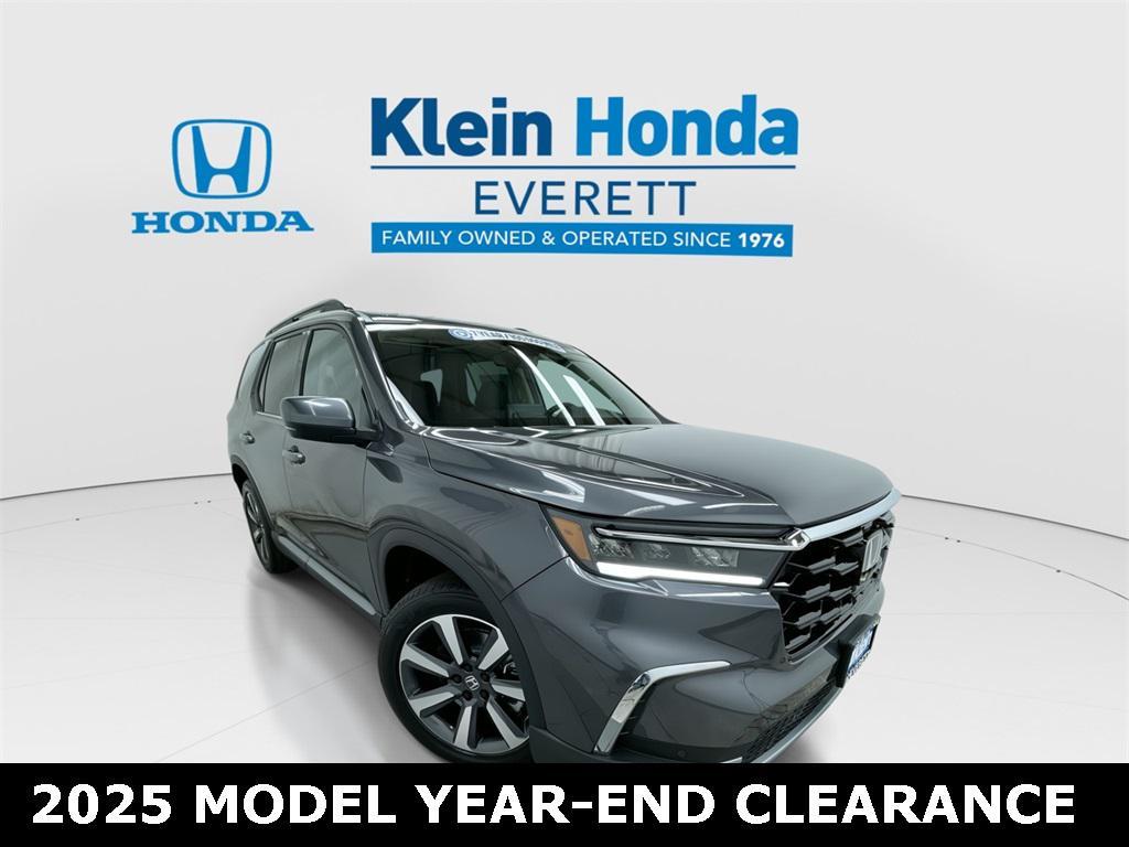 new 2025 Honda Pilot car, priced at $45,398