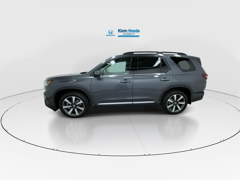 new 2025 Honda Pilot car, priced at $48,498