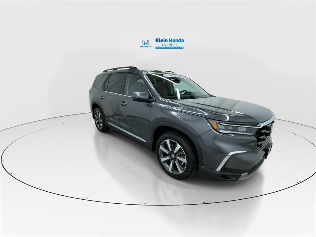 new 2025 Honda Pilot car, priced at $48,498
