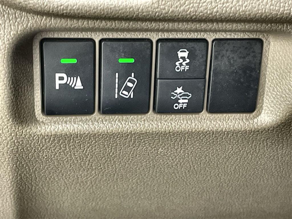 used 2018 Honda Pilot car, priced at $27,399