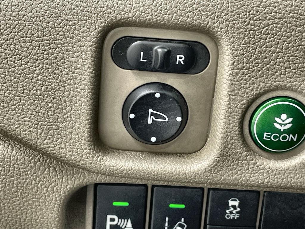 used 2018 Honda Pilot car, priced at $27,399