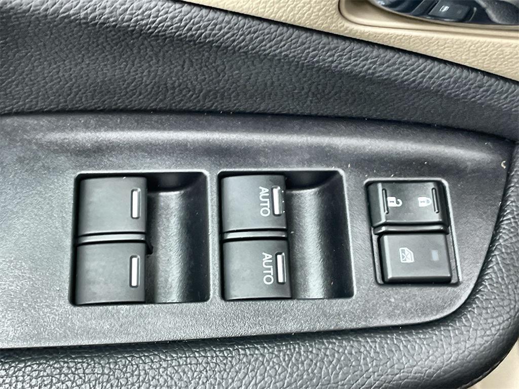 used 2018 Honda Pilot car, priced at $27,399