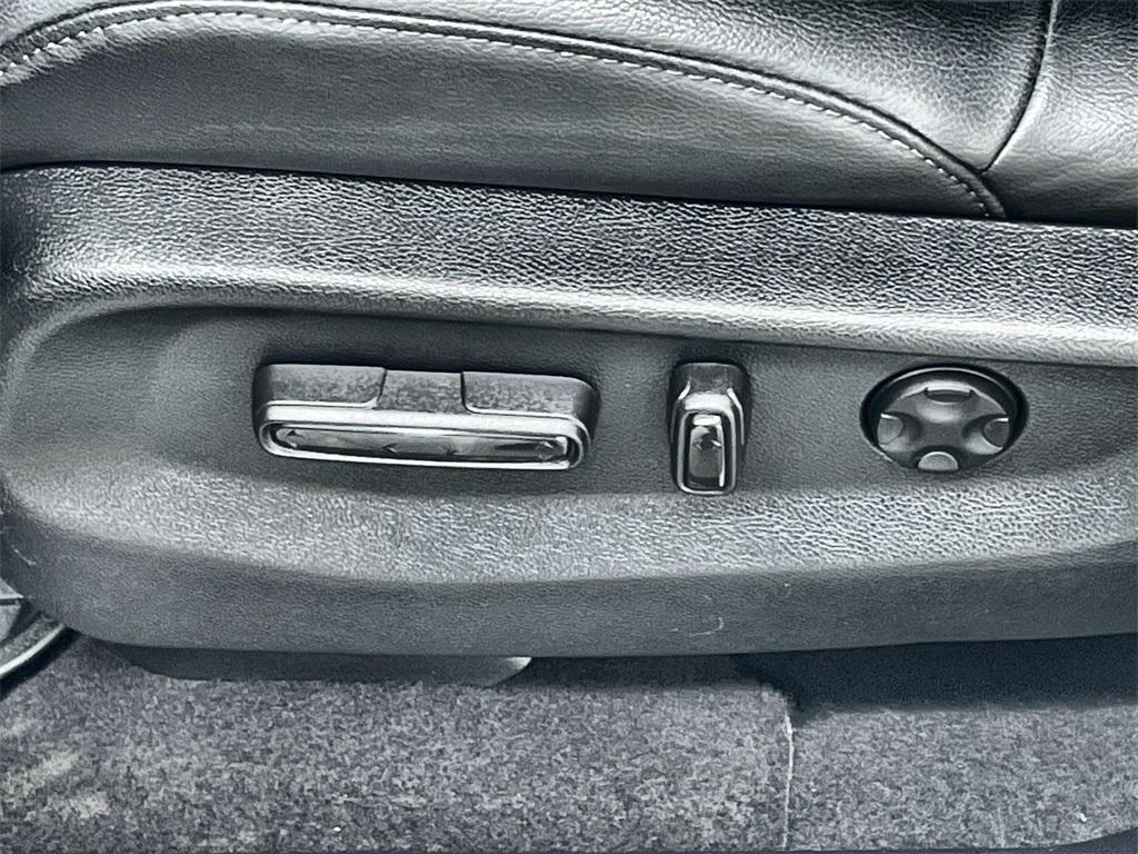 used 2020 Honda CR-V car, priced at $27,399