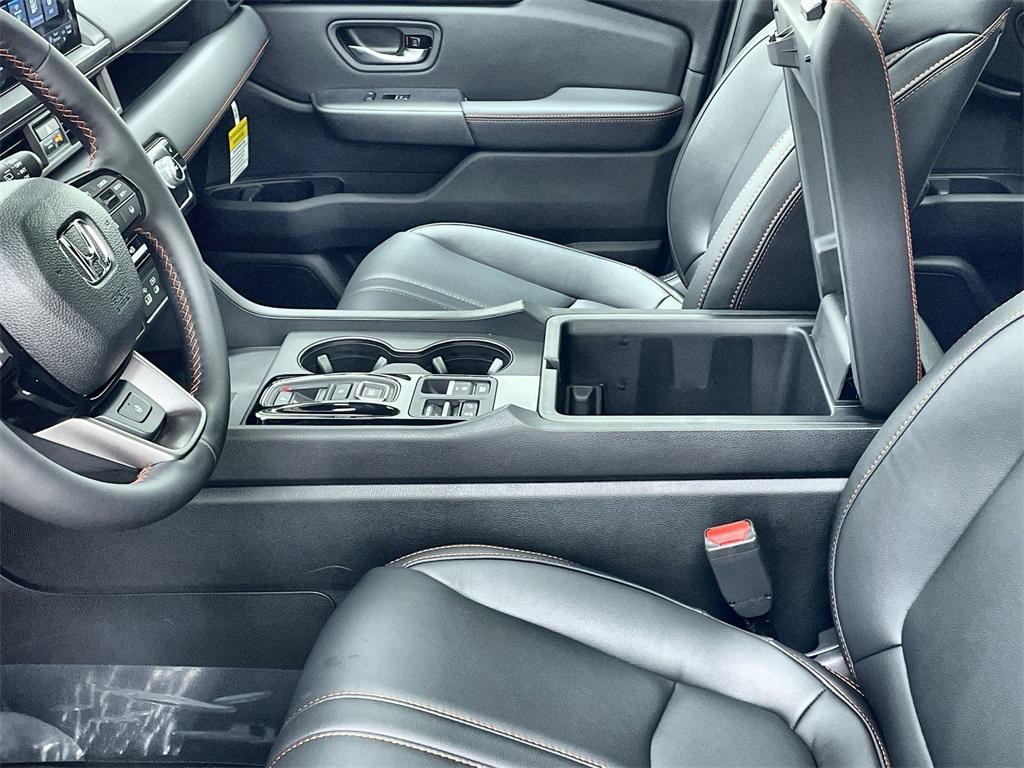 new 2025 Honda Pilot car, priced at $48,637