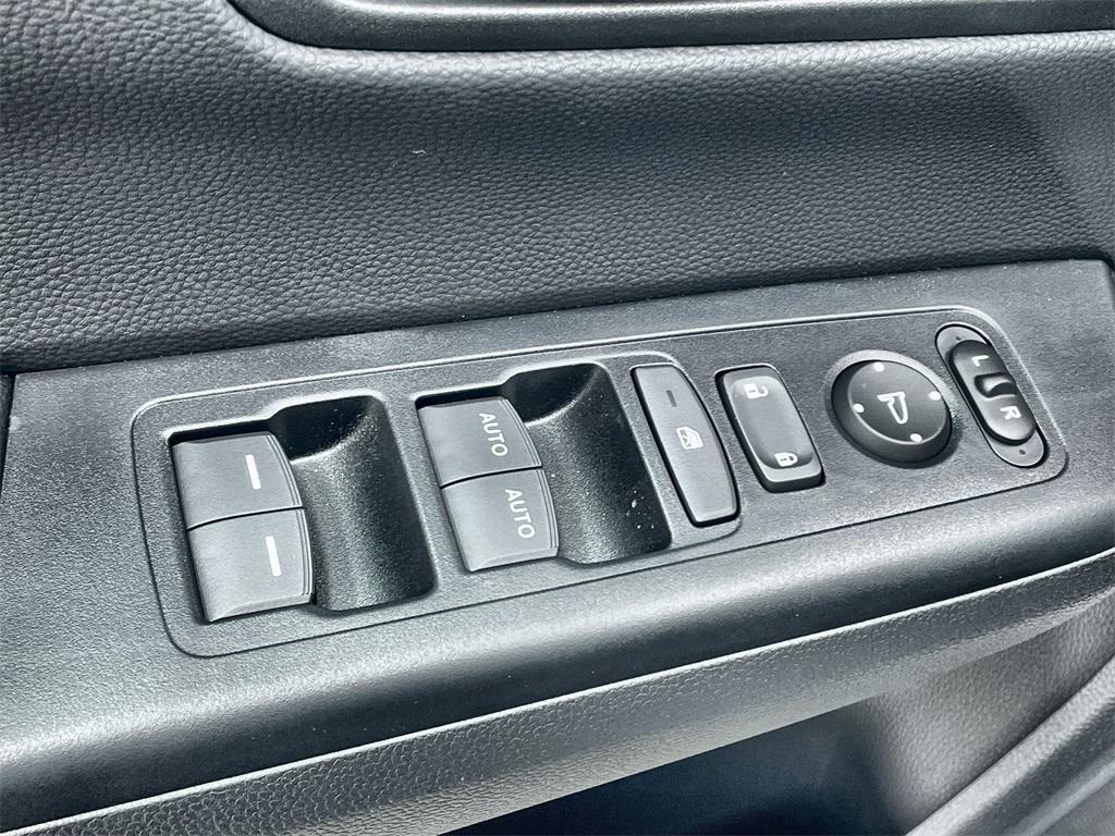 new 2025 Honda CR-V Hybrid car, priced at $37,545