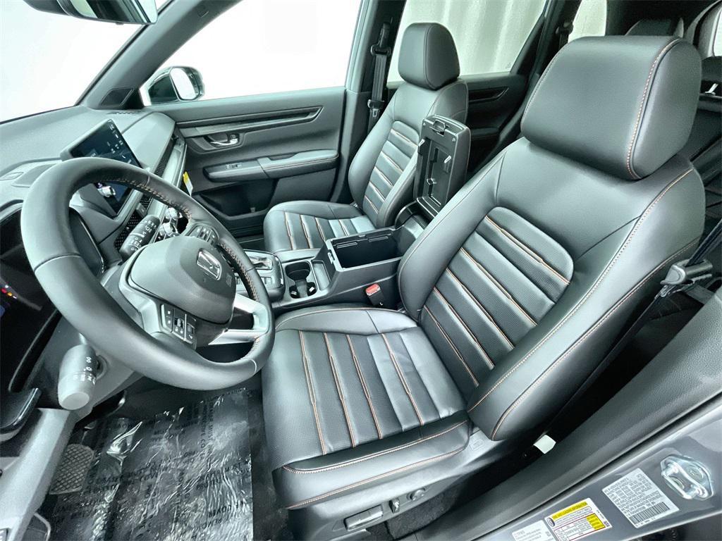 new 2026 Honda CR-V Hybrid car, priced at $41,675