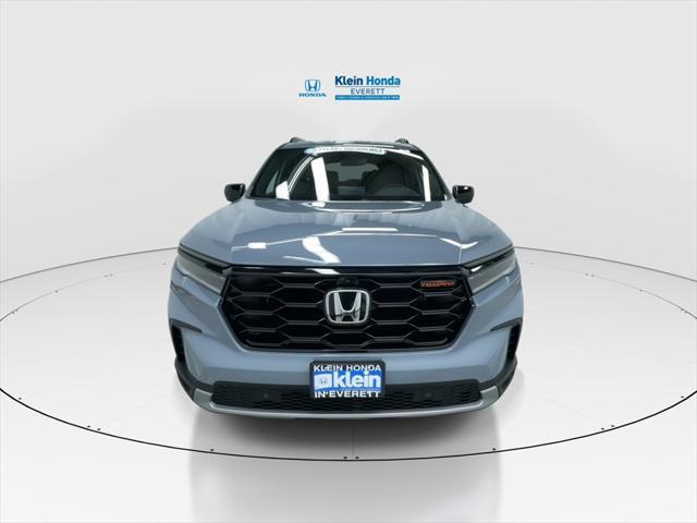 new 2025 Honda Pilot car, priced at $51,305