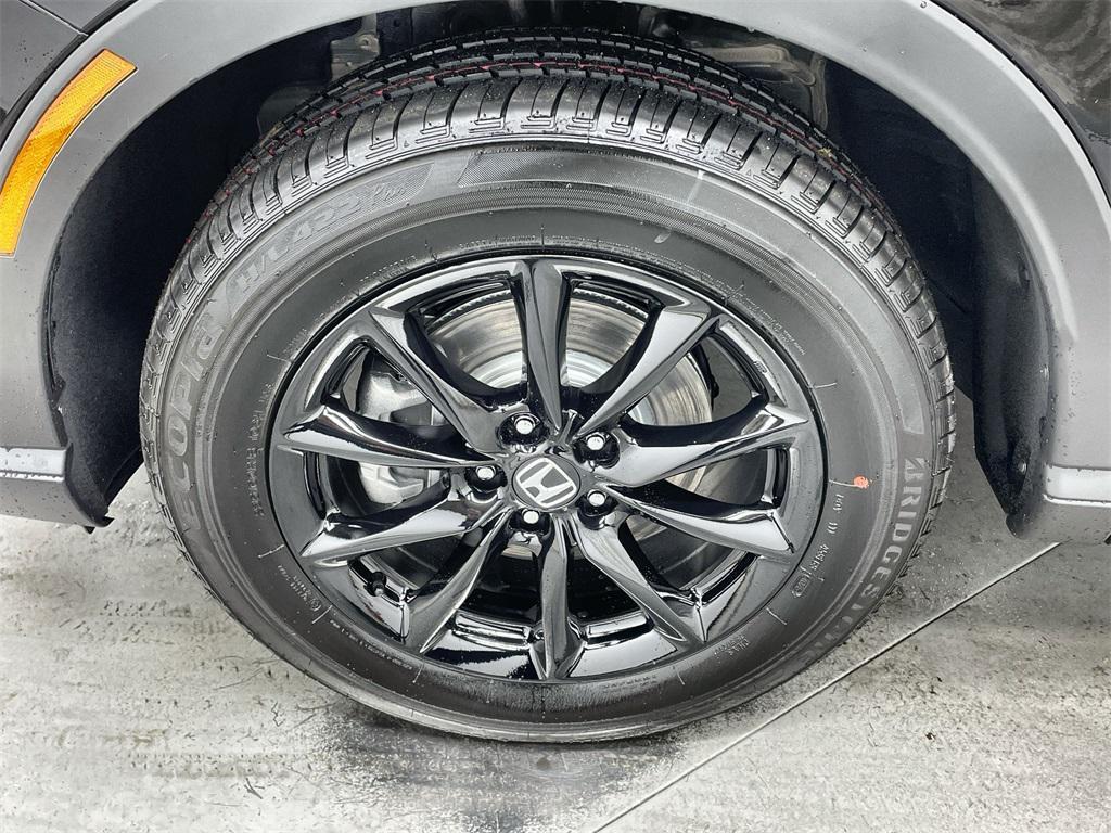 new 2026 Honda CR-V Hybrid car, priced at $41,675