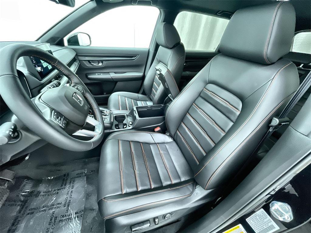 new 2026 Honda CR-V Hybrid car, priced at $41,675