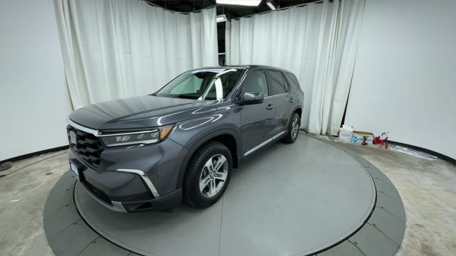 new 2025 Honda Pilot car, priced at $44,288