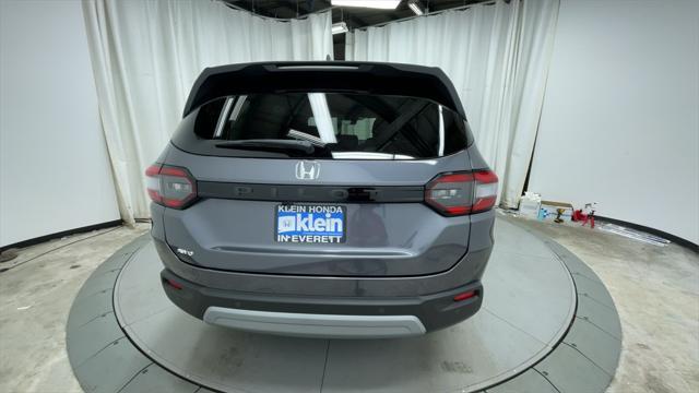 new 2025 Honda Pilot car, priced at $44,288