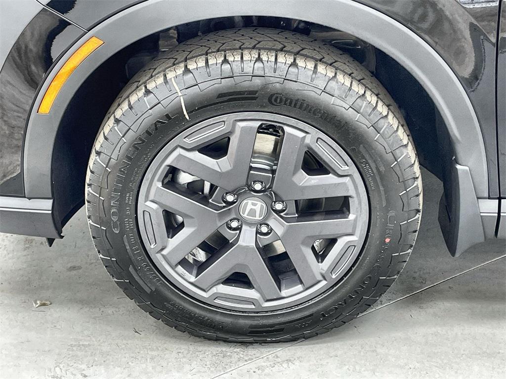 new 2026 Honda CR-V Hybrid car, priced at $40,250