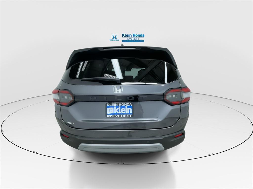 new 2025 Honda Pilot car, priced at $44,698