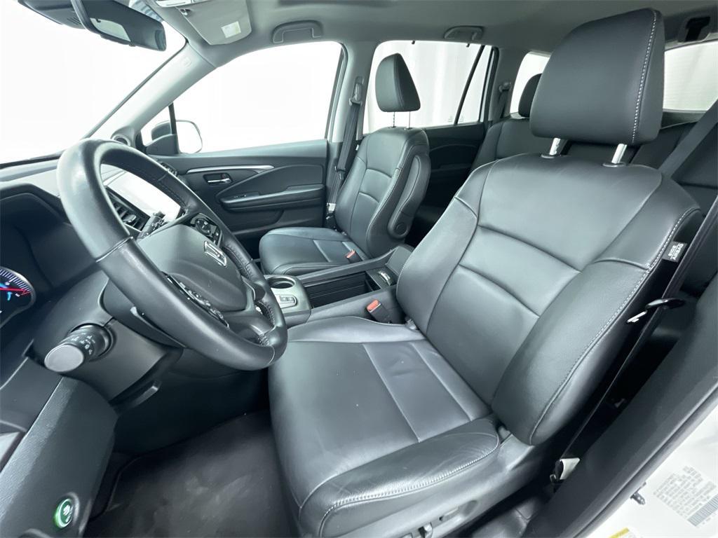 used 2022 Honda Pilot car, priced at $29,999