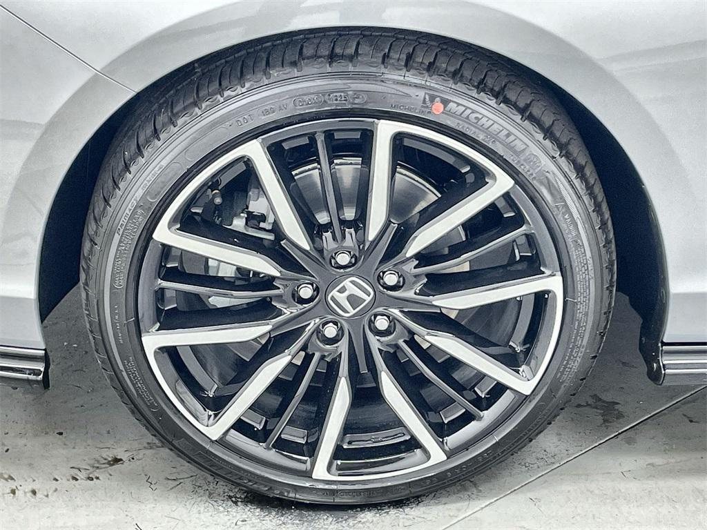 new 2025 Honda Accord Hybrid car, priced at $37,450