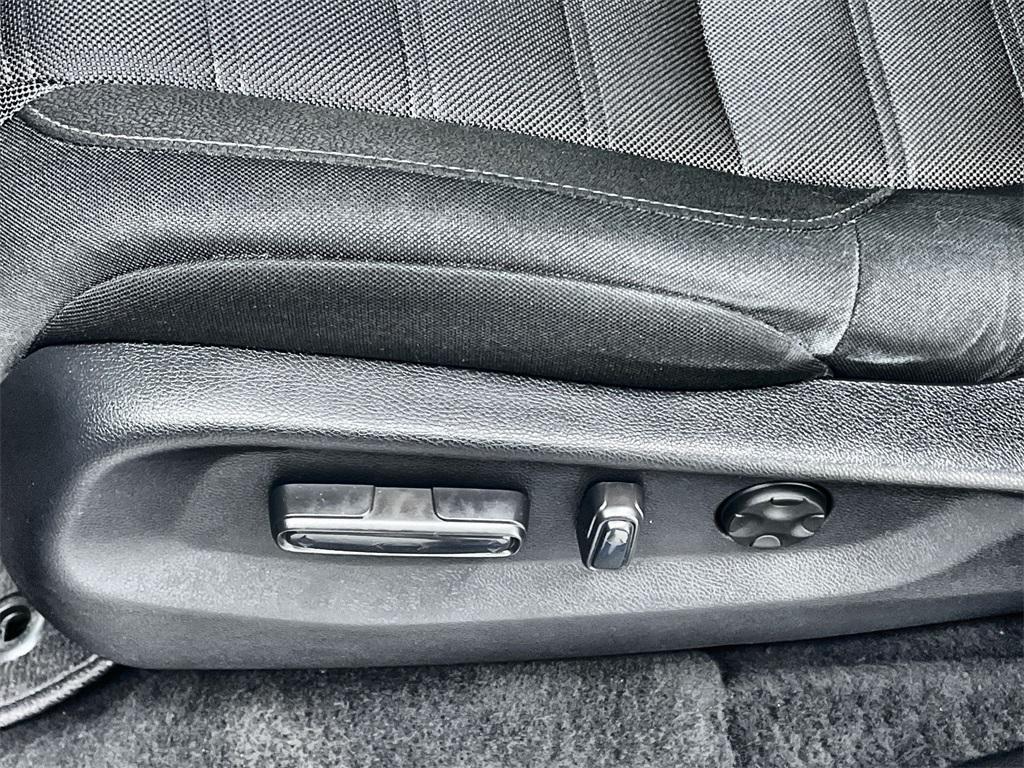 used 2021 Honda CR-V car, priced at $24,699