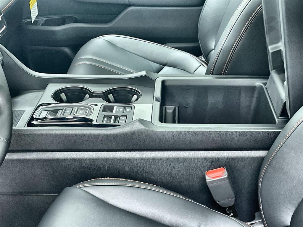 new 2025 Honda Pilot car, priced at $51,375