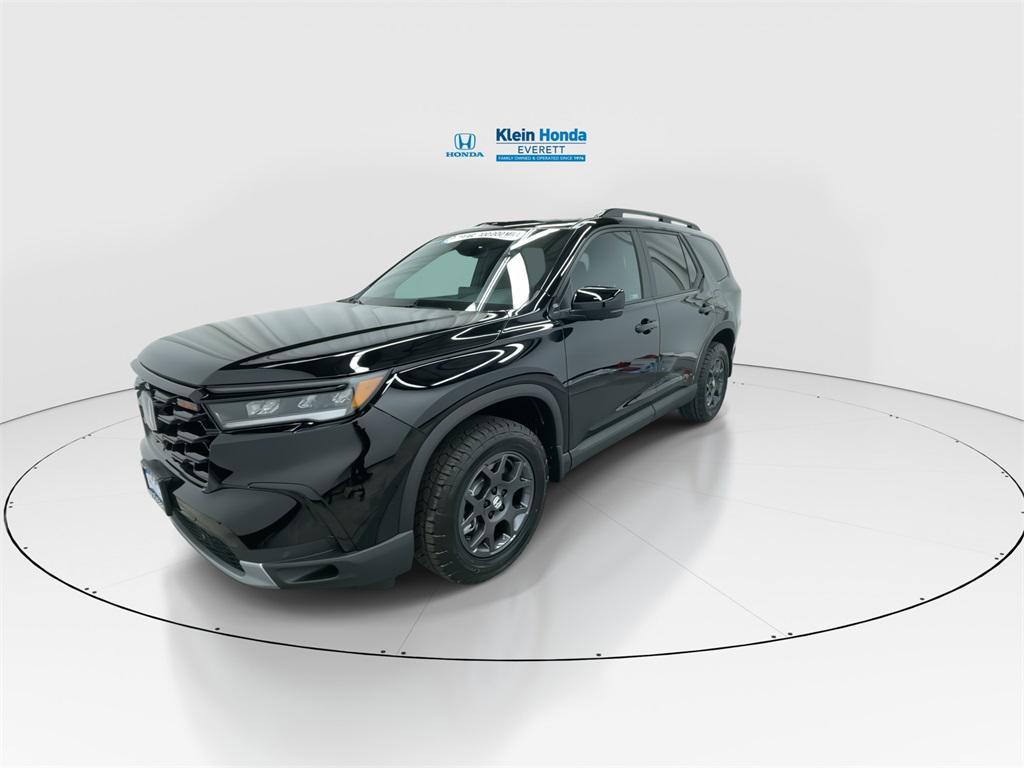 new 2025 Honda Pilot car, priced at $51,375