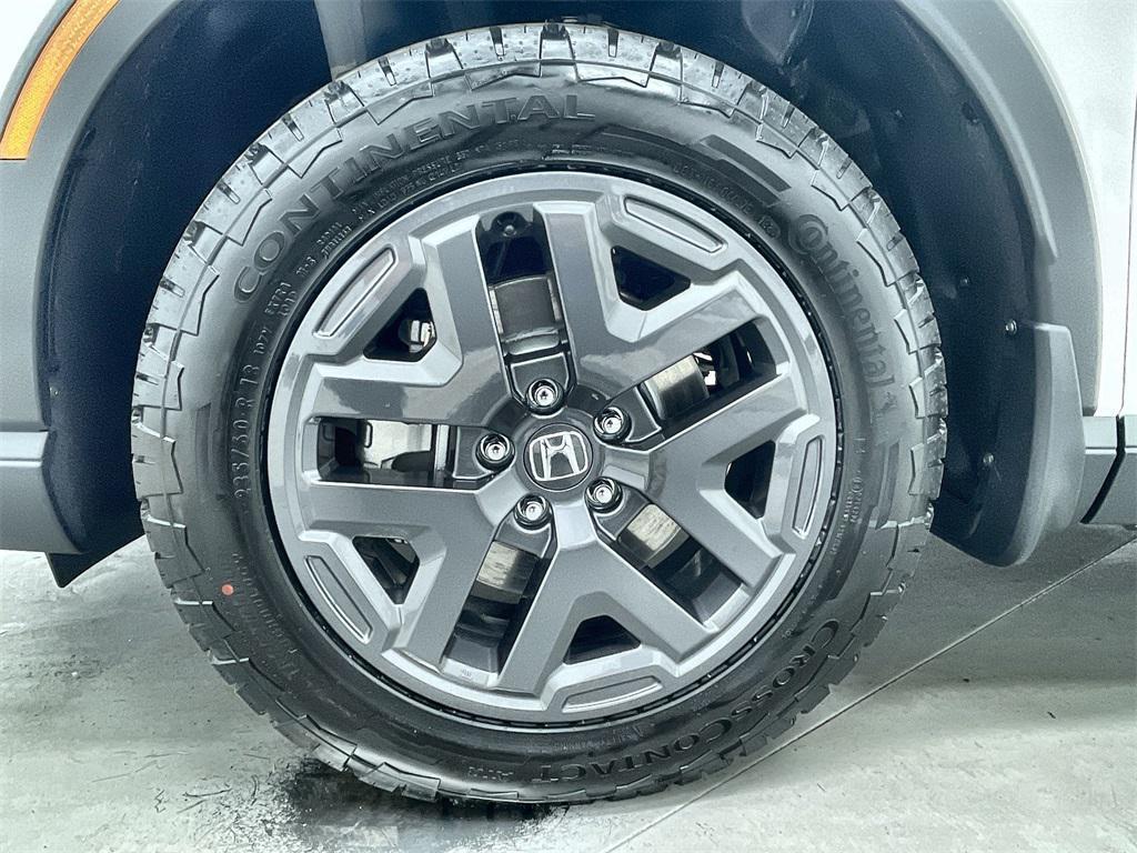 new 2026 Honda CR-V Hybrid car, priced at $40,650