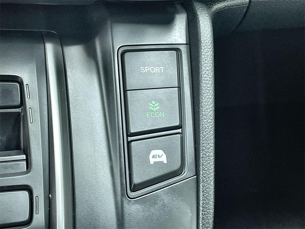 used 2022 Honda CR-V Hybrid car, priced at $28,999