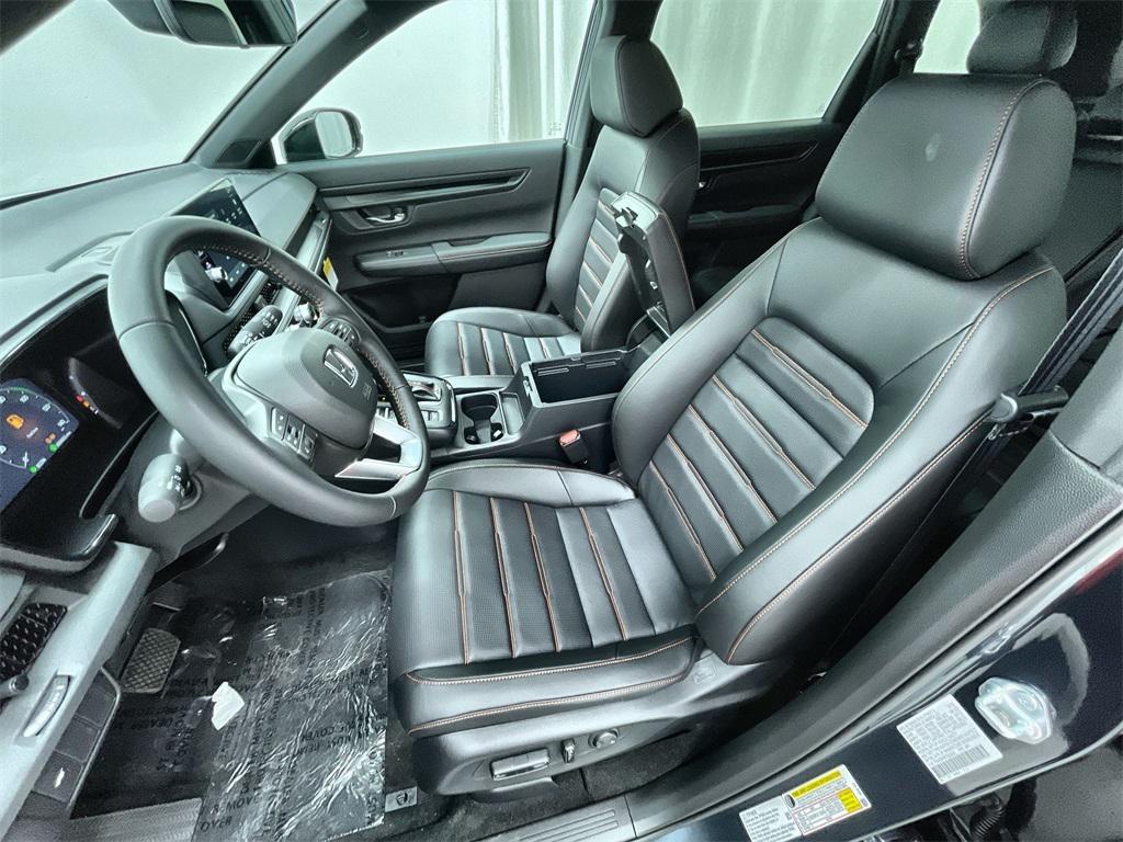 new 2026 Honda CR-V Hybrid car, priced at $41,675