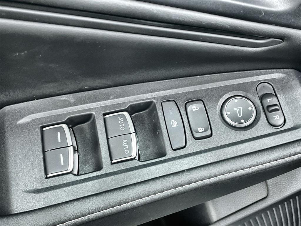 new 2025 Honda Accord Hybrid car, priced at $31,998