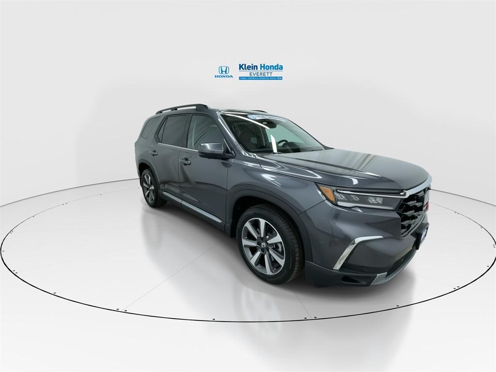 new 2025 Honda Pilot car, priced at $51,846