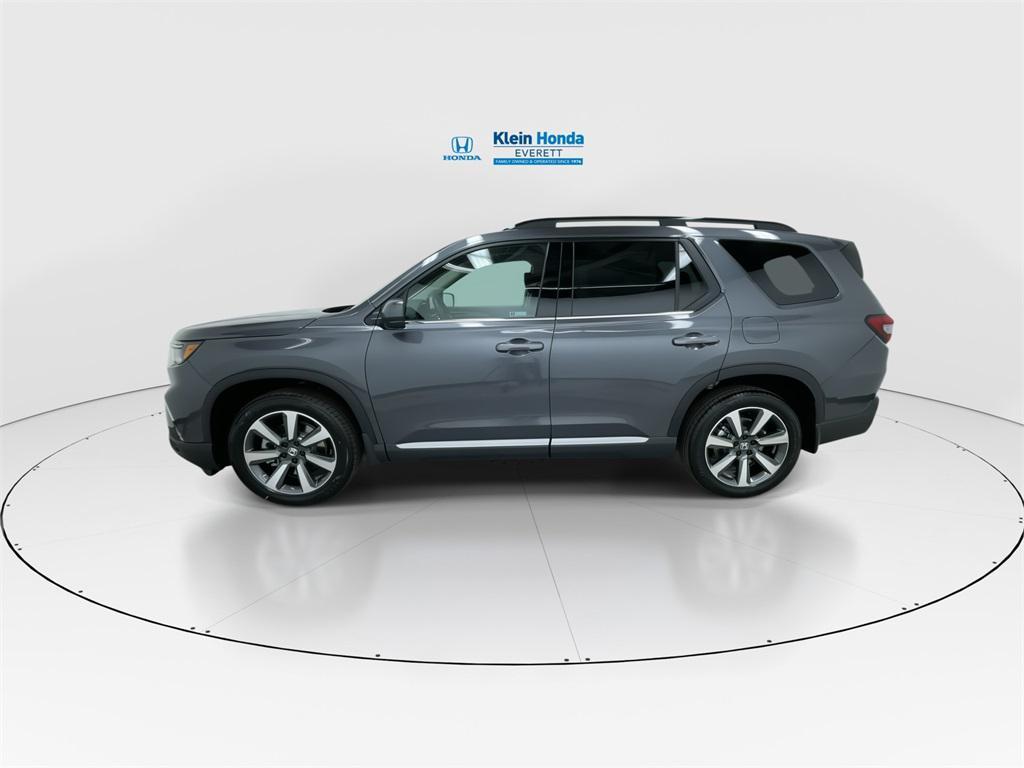 new 2025 Honda Pilot car, priced at $51,846