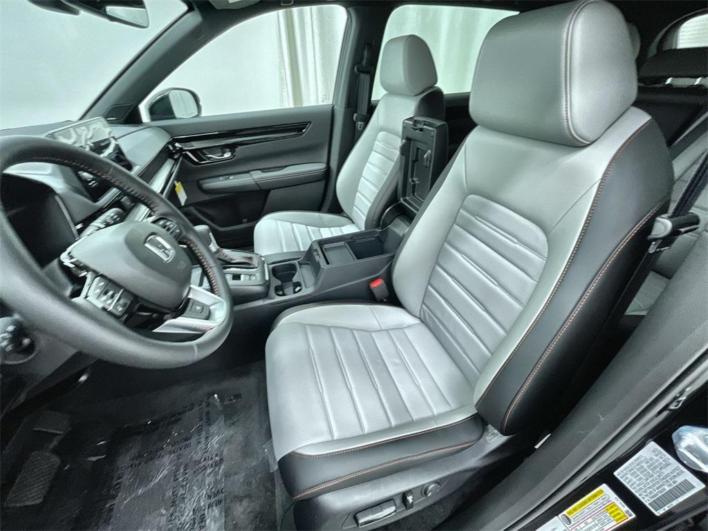 new 2026 Honda CR-V Hybrid car, priced at $43,700