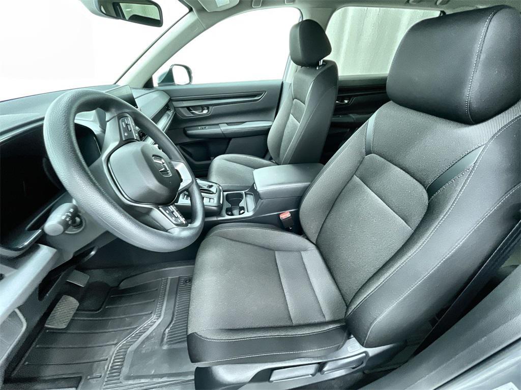 used 2025 Honda CR-V car, priced at $29,999