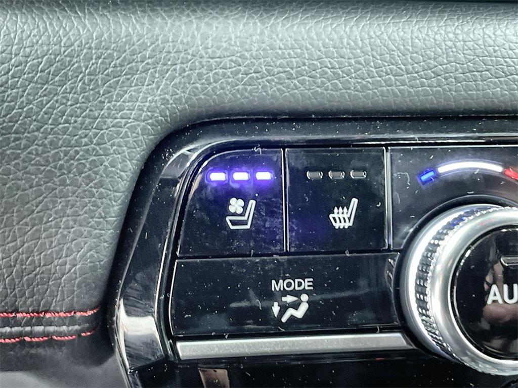 new 2025 Honda Pilot car, priced at $56,075