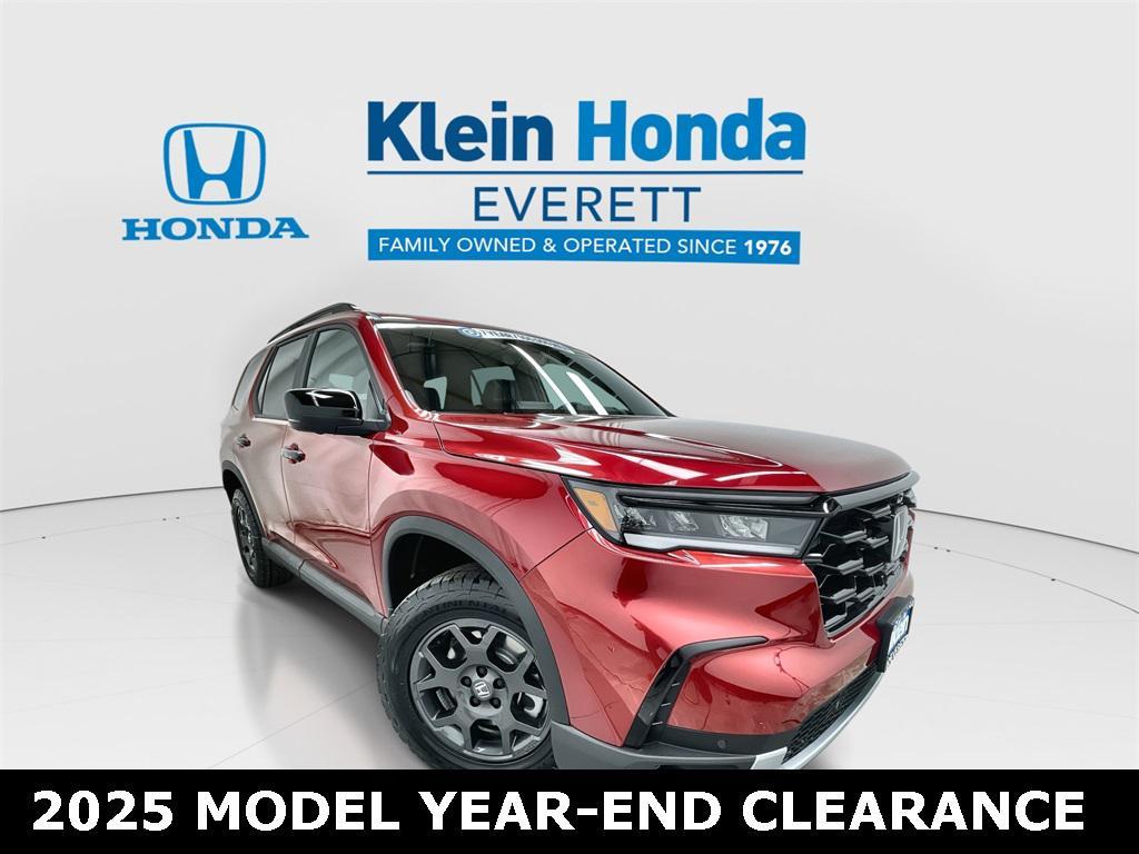 new 2025 Honda Pilot car, priced at $51,350